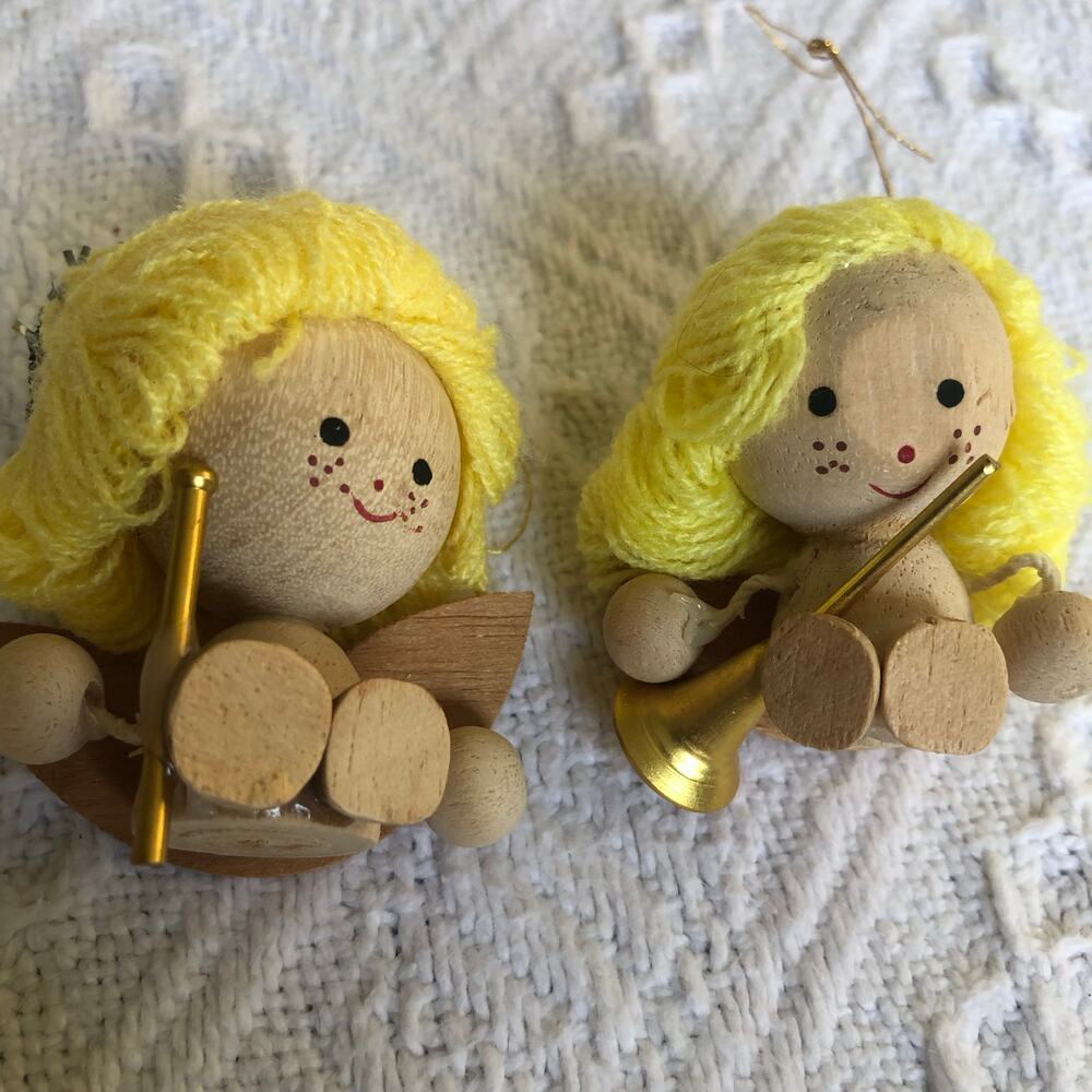 Vintage 80s–90s Mini Wooden Angel Ornaments‎ Pair Yarn Hair Halo Trumpet 2"